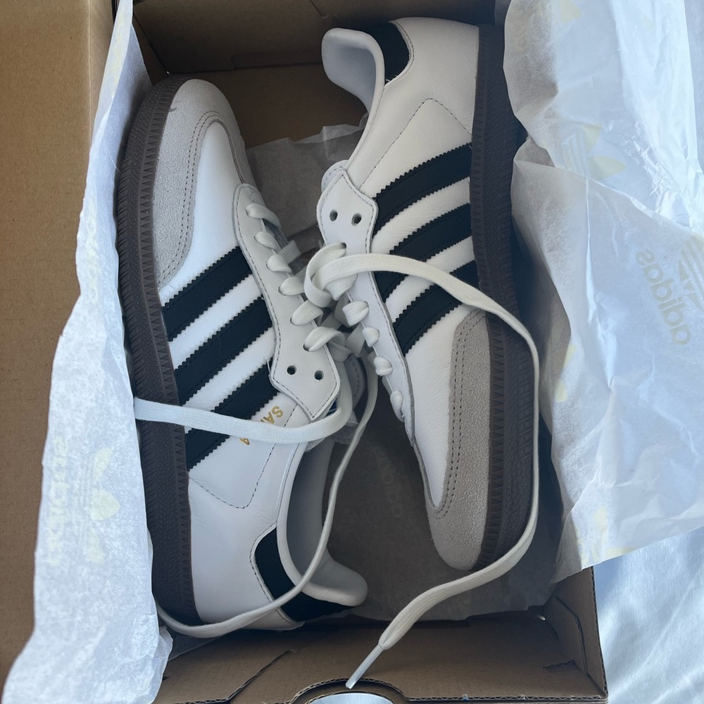 Adidas Samba OG 7 1/2 NWT never worn!